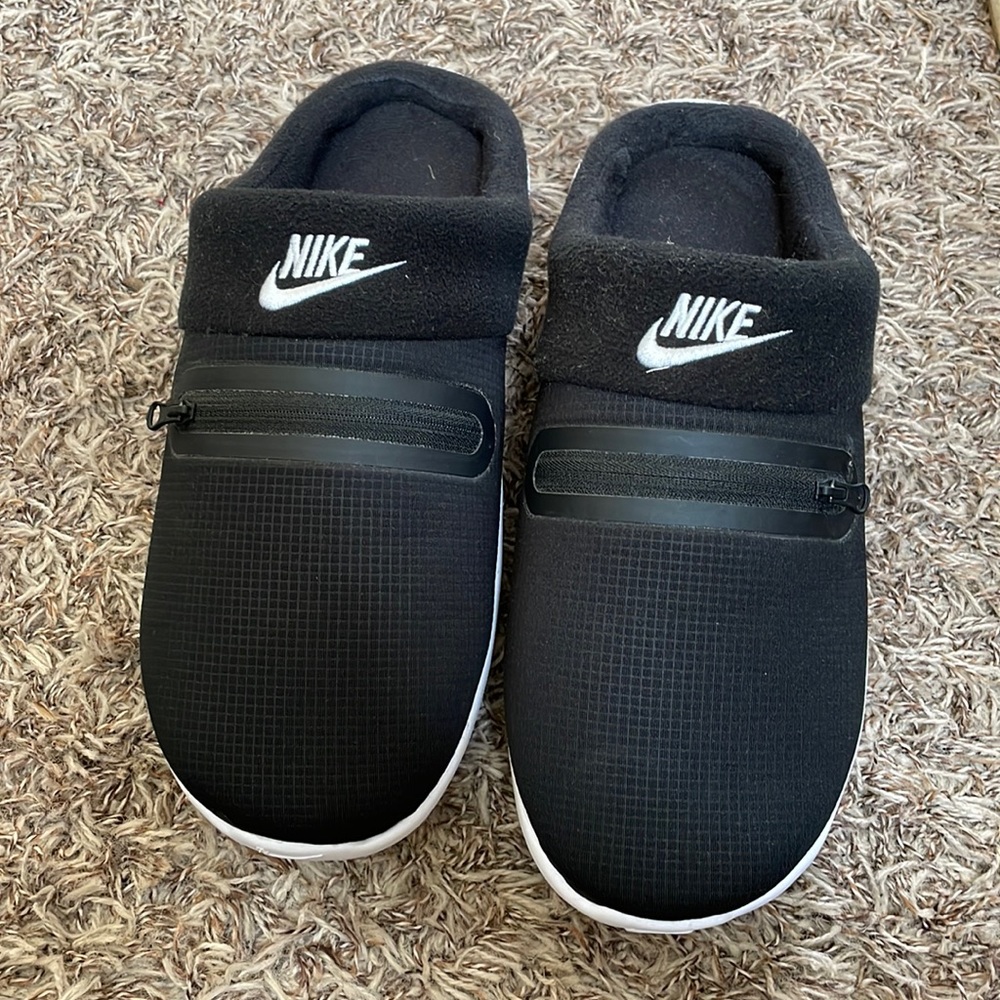 Nike slides